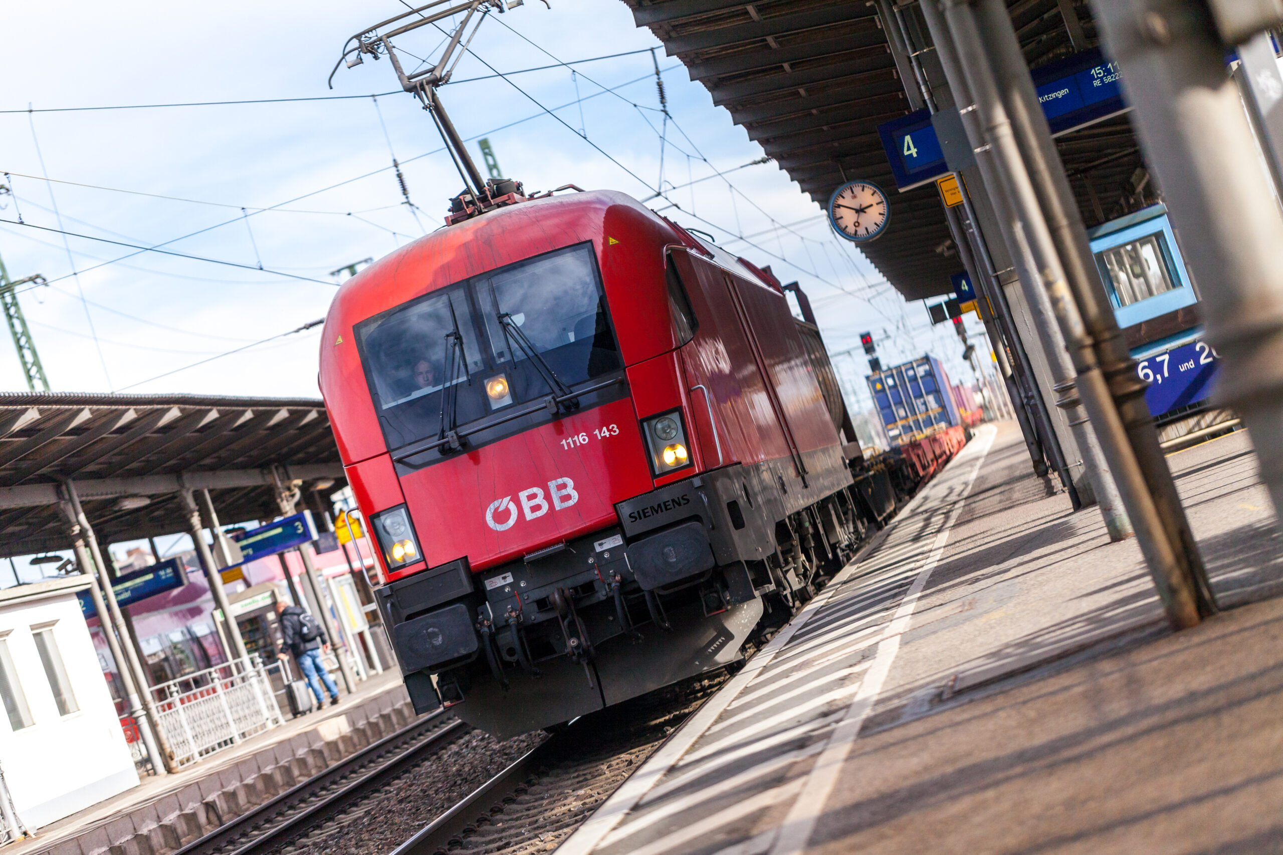 Was Lokführerinnen und Lokführer verdienen - DER STANDARD Jobs